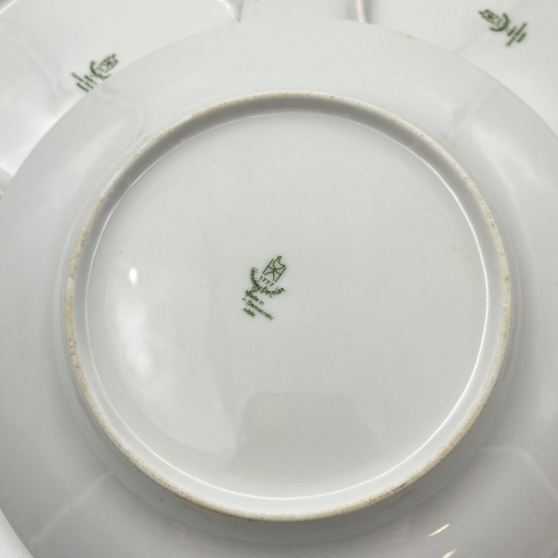 Набор десертных тарелок с цветочным декором на 5 персон