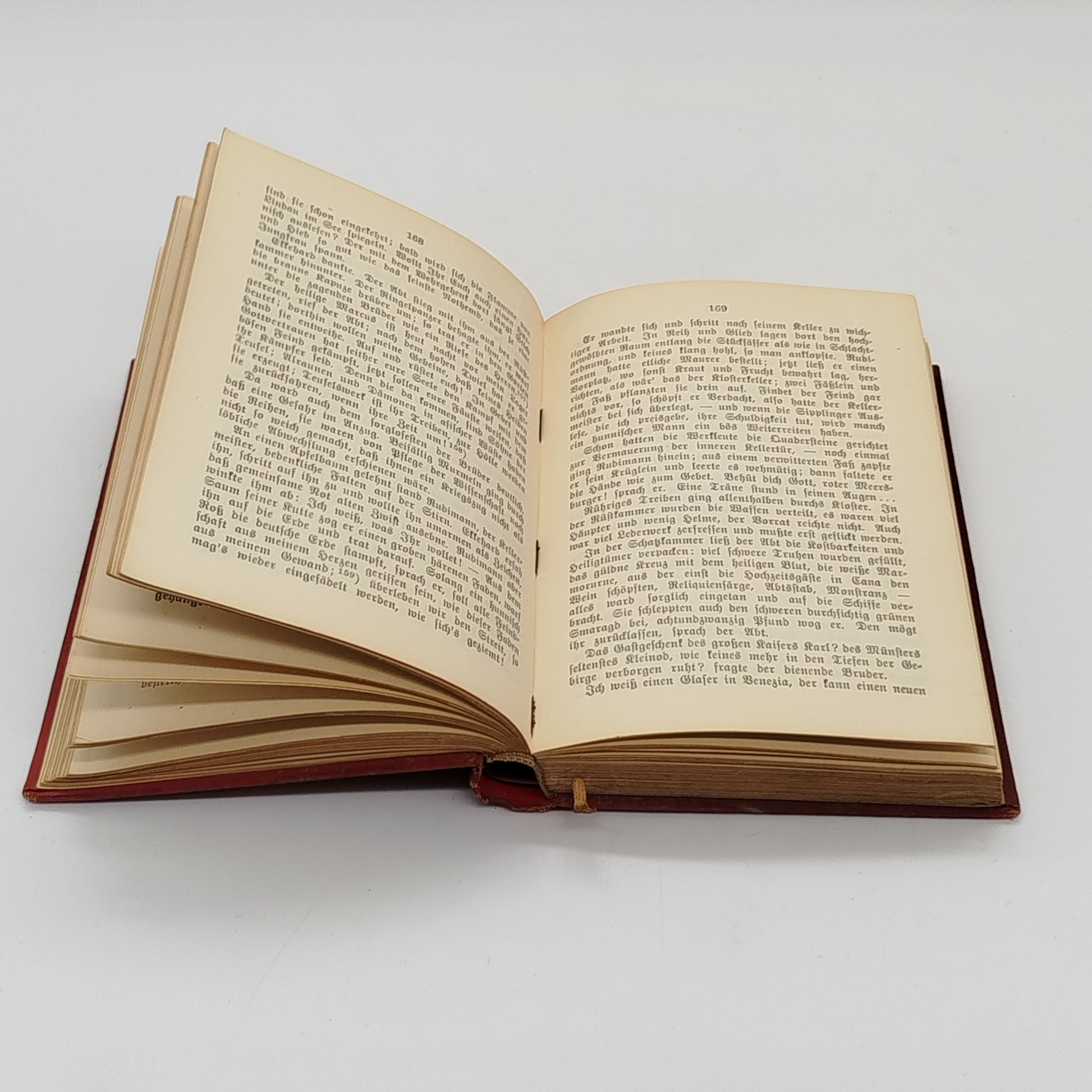 Шеффель Ж.В. "Эккехард" (Scheffel J.V. "Ekkehard"), на немецком языке