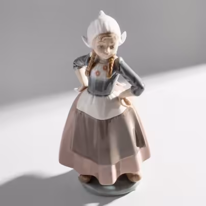 Статуэтка " Голландская девушка Гретель", Lladro