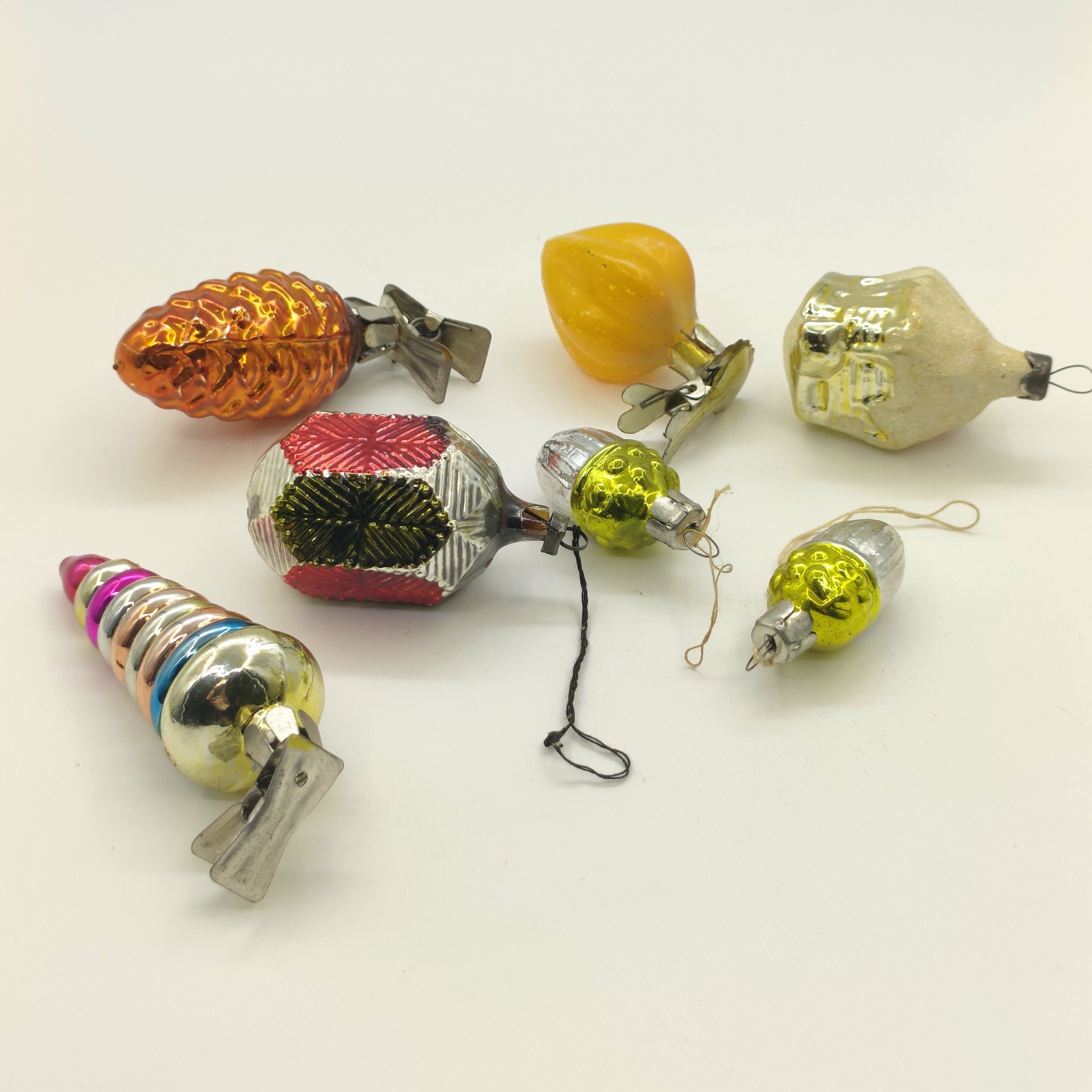 Набор ёлочных игрушек различных форм и расцветок (7 шт.), стекло, краска, металл, СССР, 1960-1980 гг.