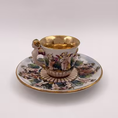Кофейная пара с рельефным изображением Путти (модель 745), Capodimonte (Каподимонте)
