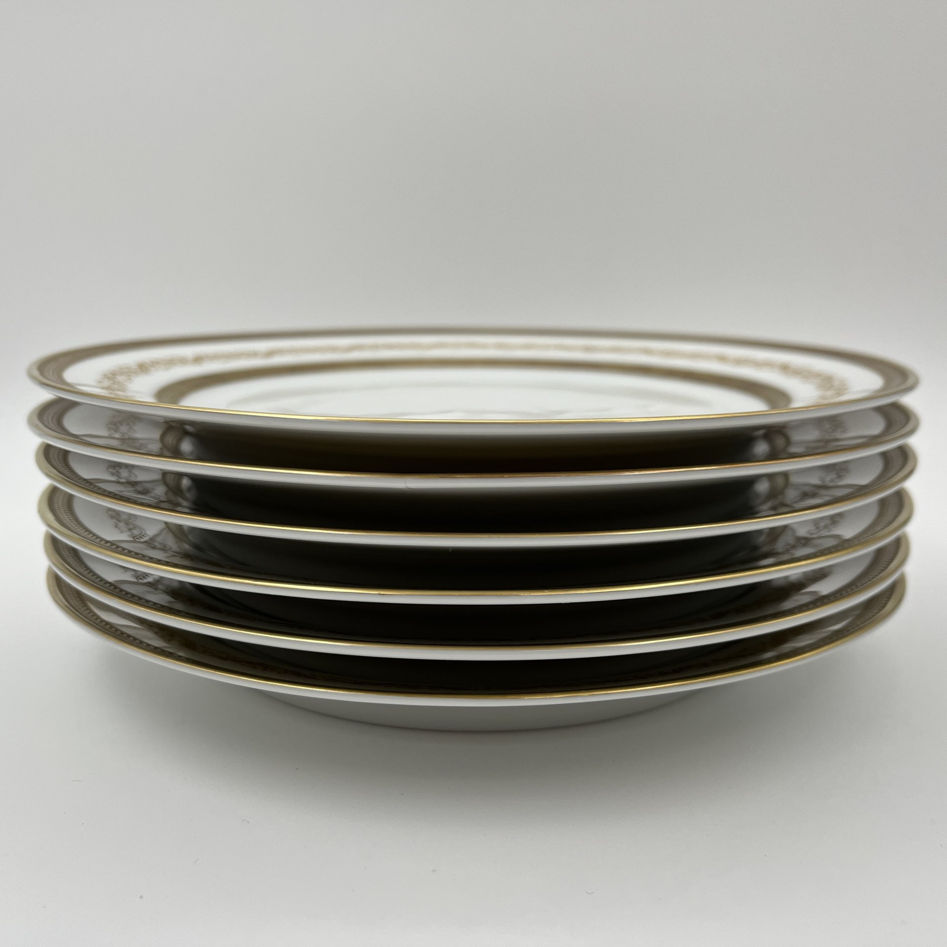 Набор десертных тарелок с растительным декором на 6 персон, серия "Charleroi-Bruxelles", фарфор, золочение, Tirschenreuth, Германия, 1969-1990 гг.