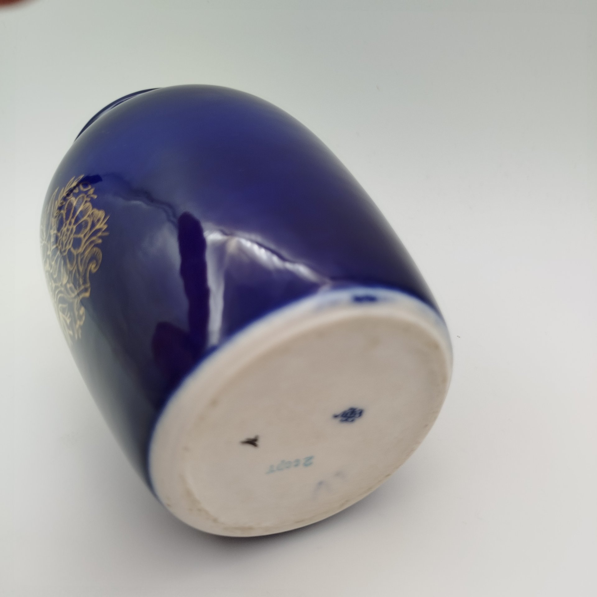 Ваза "Два букета", фарфор, крытье кобальтом, золочение, Ленинградский фарфоровый завод (ЛФЗ), СССР, 1950-1960 гг.