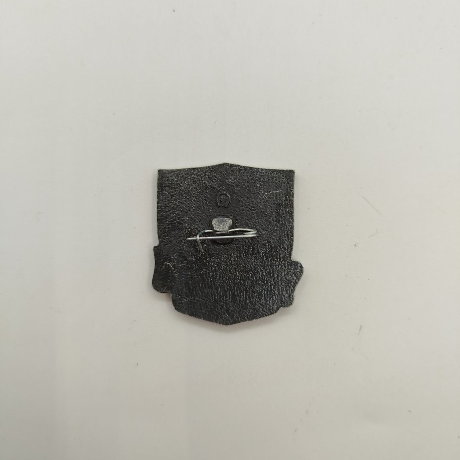 Набор значков "Города герои" в родной упаковке, металл, пластик, картон, Мытищинский завод опытных и сувенирных изделий, СССР, 1970-1980 гг.