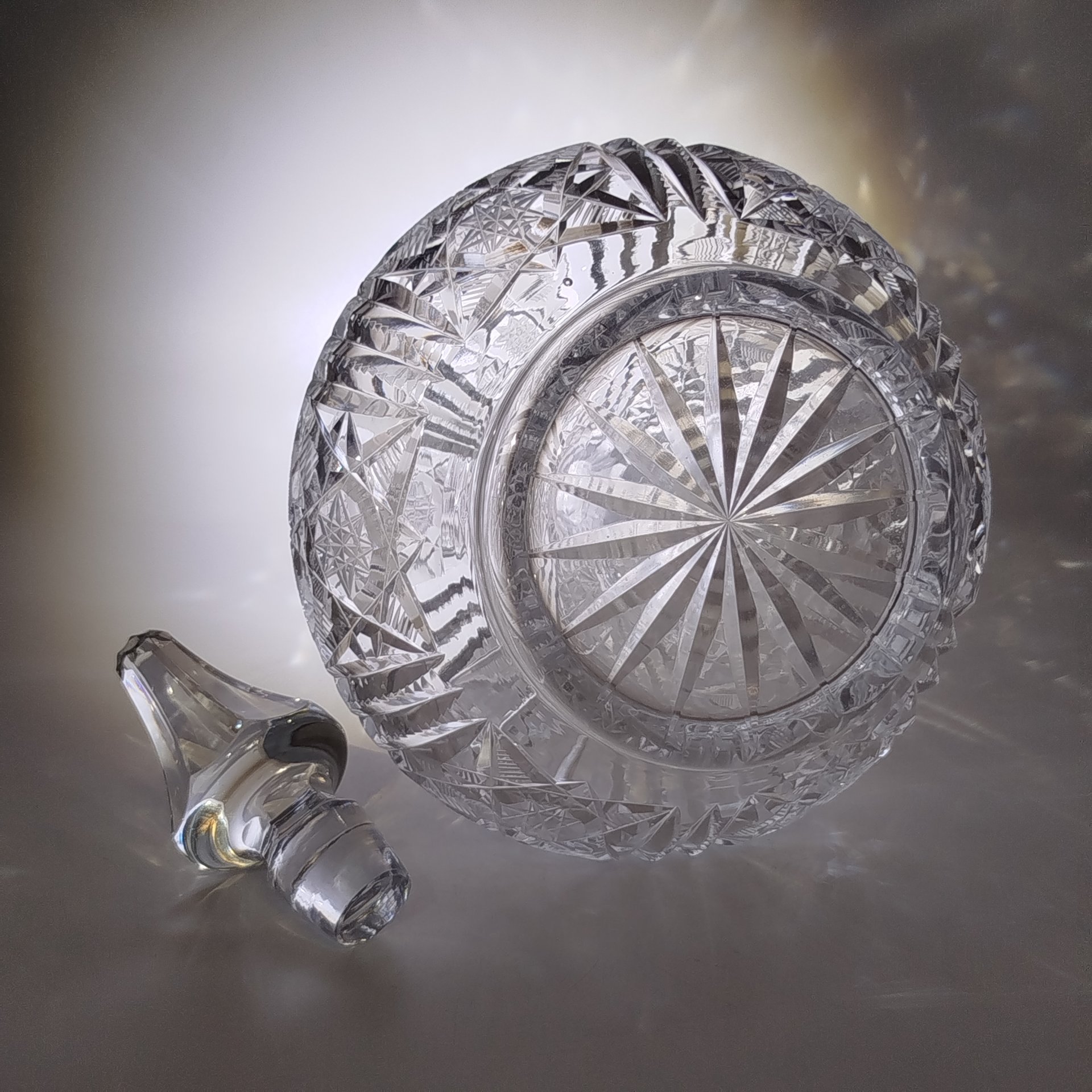 Графин для вина "Морской", хрусталь, алмазная грань, Гусевской хрустальный завод (Гусь-Хрустальный), СССР, 1970-1990 гг.