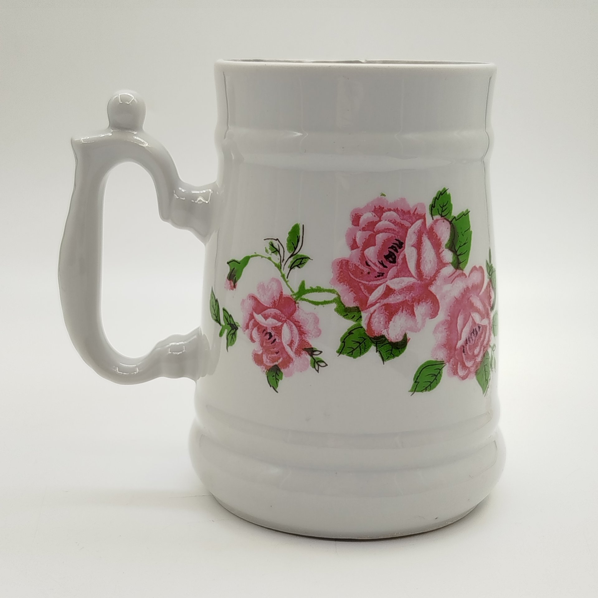 Кружка пивная с цветочным декором, фарфор, деколь, Дмитровский фарфоровый завод (ДФЗ Вербилки), СССР, 1965-1991 гг.