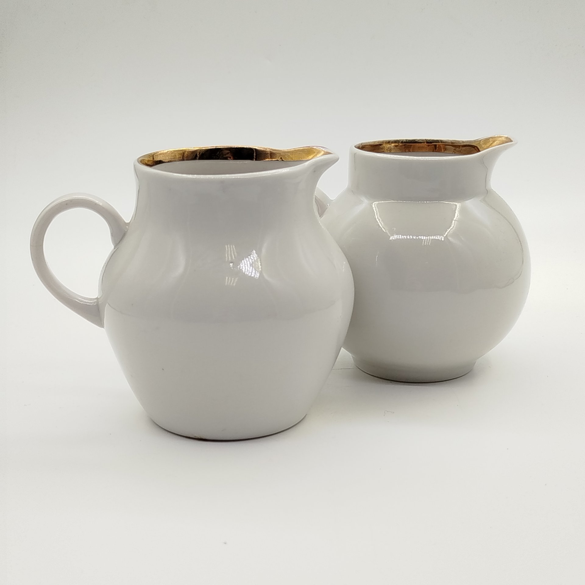 Пара молочников с цветочным декором (в подборе), фарфор, деколь, золочение, Дулевский фарфоровый завод (Дулёво), СССР, 1968-1991 гг.