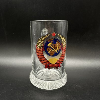 Кружка пивная с изображением герба СССР