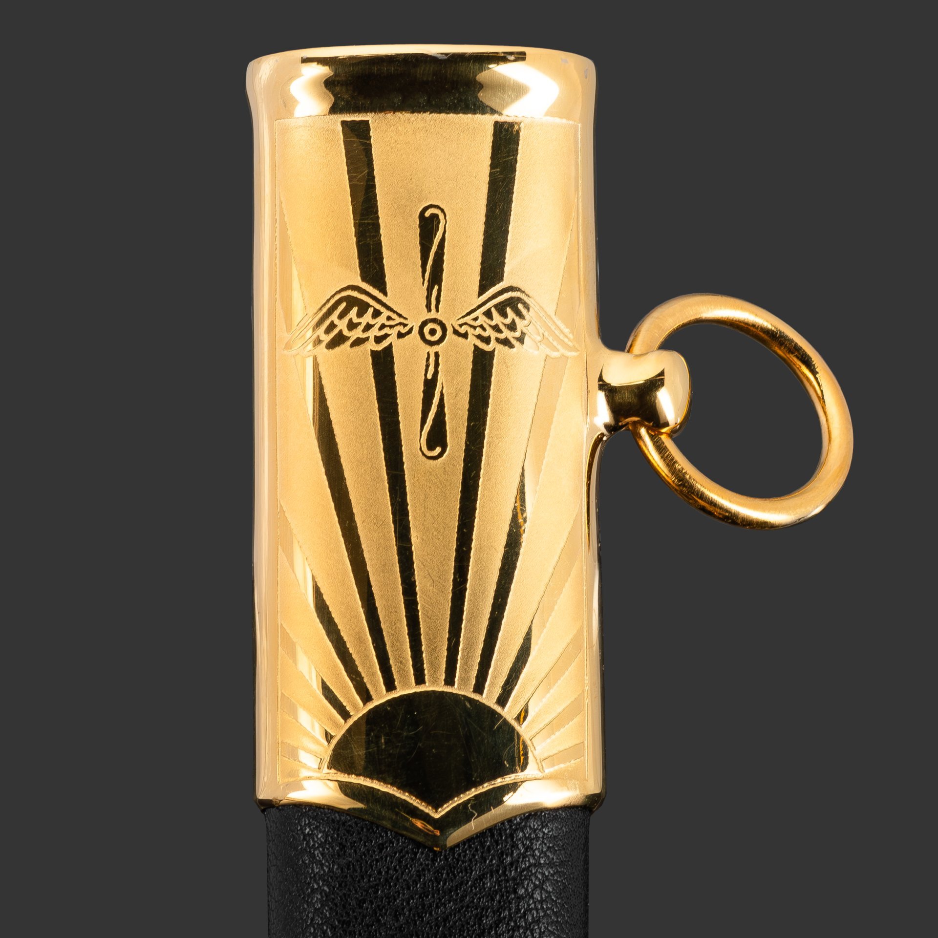 Кортик офицерский "ВВС", сталь, латунь, дерево, черная кожа, неолейкорит, золочение; в деревянном подарочном коробе с бархатным ложементом, Российская Федерация, 2024 г.