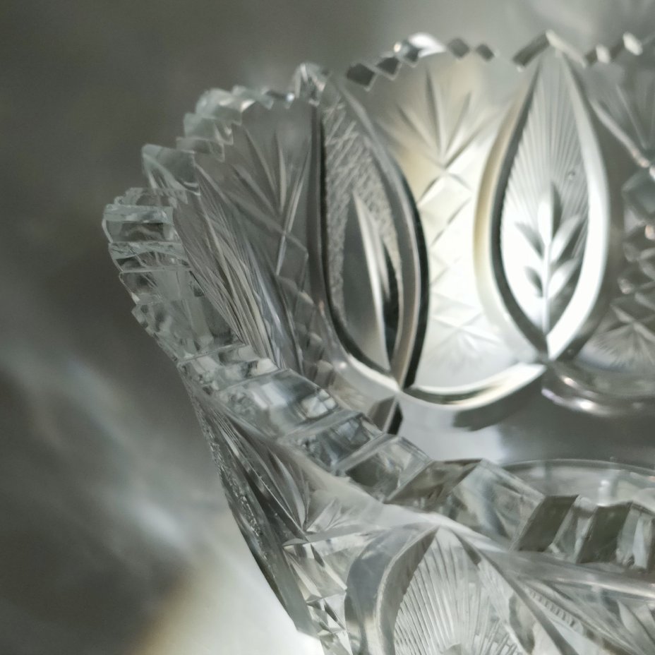 Ваза (фруктовница) с геометрическим декором, хрусталь, алмазная грань, СССР, 1970-1990 гг.