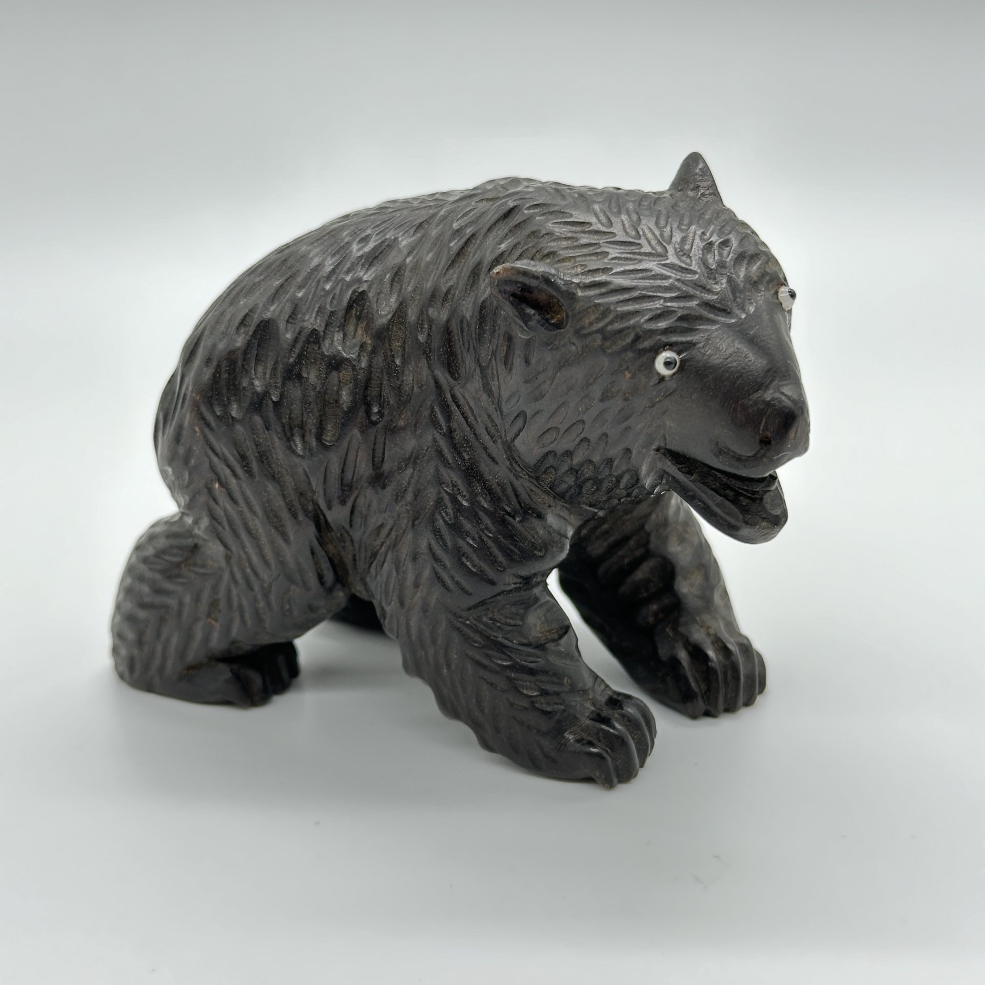 Статуэтка "Медведь", дерево, композитный материал, резьба, Китай, 1950-1980 гг., Китай