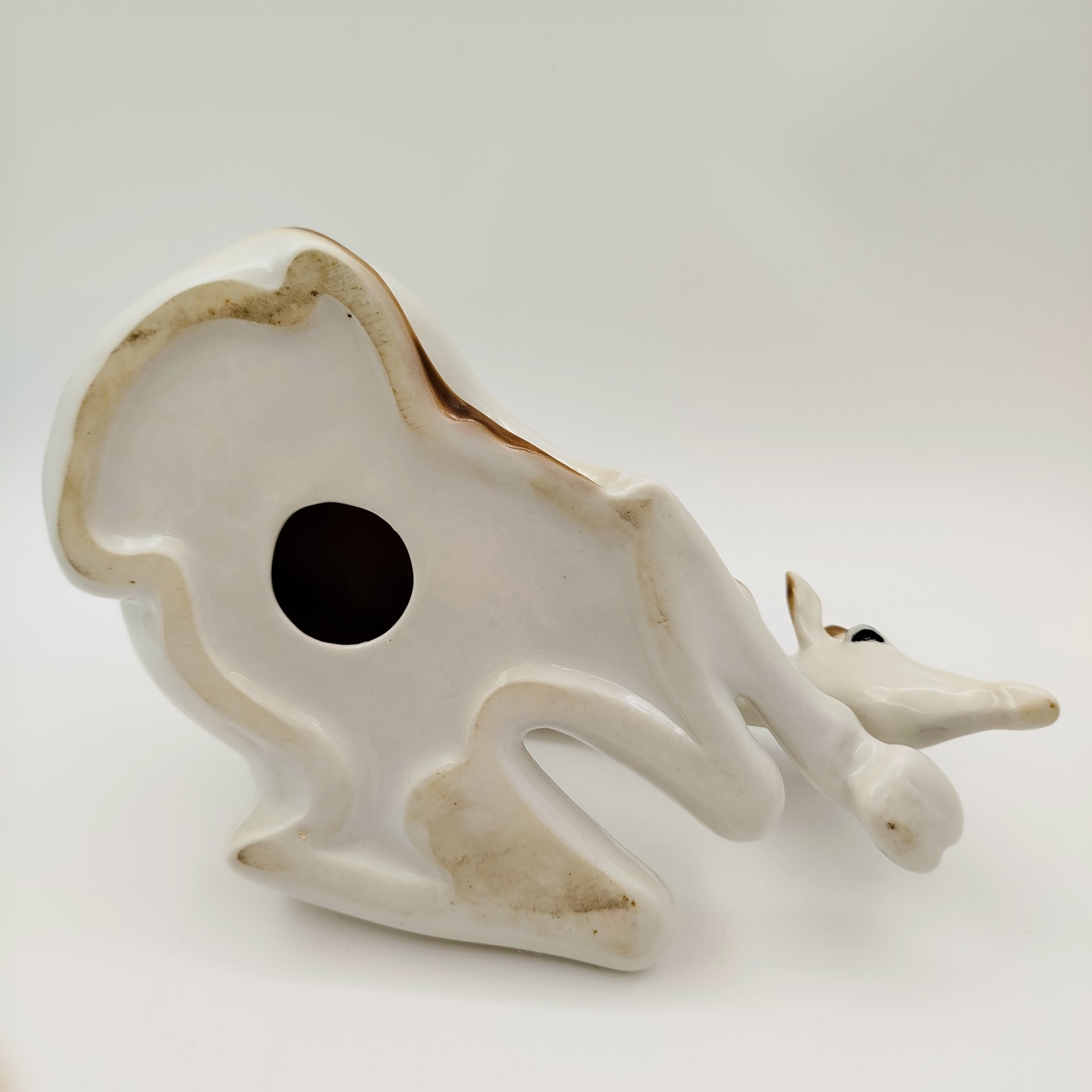 Статуэтка "Жираф" (лежащий), скульптор П.П. Веселов, фарфор, роспись, Ленинградский фарфоровый завод (ЛФЗ), СССР, 1970-1990 гг.