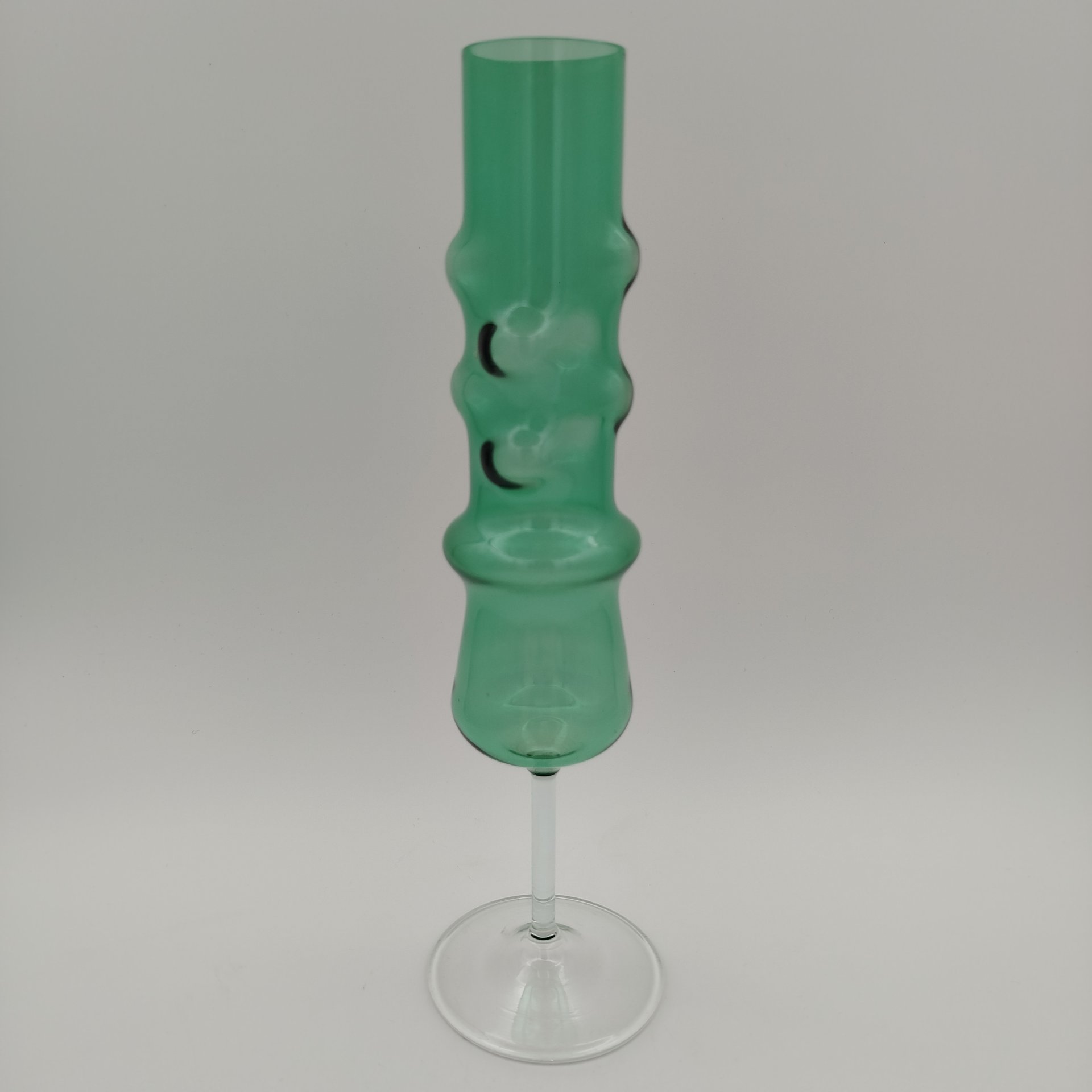 Бокал-ваза оригинальной формы на прозрачном основании, стекло, выдувание