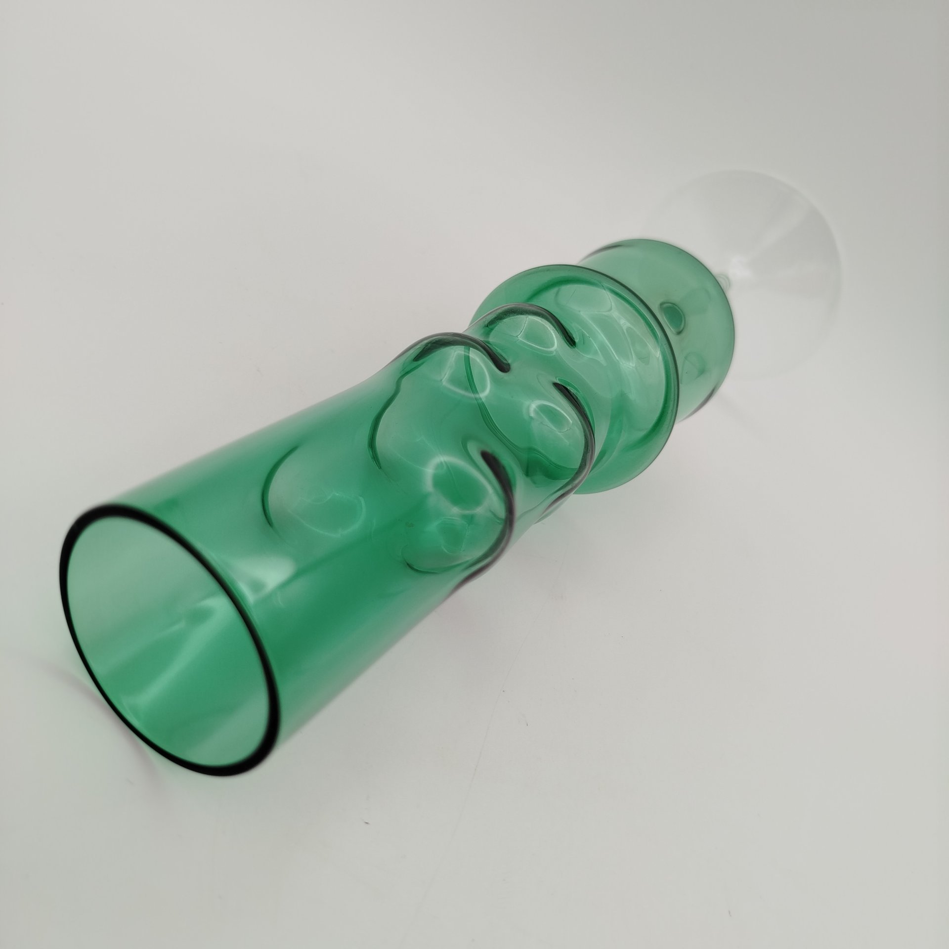 Бокал-ваза оригинальной формы на прозрачном основании, стекло, выдувание