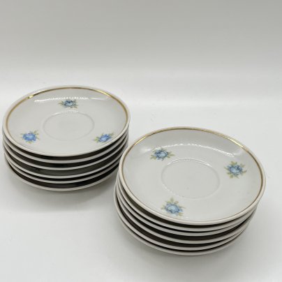 Набор из 12 блюдец с цветочным декором, фарфор, деколь, золочение, Довбышский фарфоровый завод (Довбыш), СССР, 1970 г.