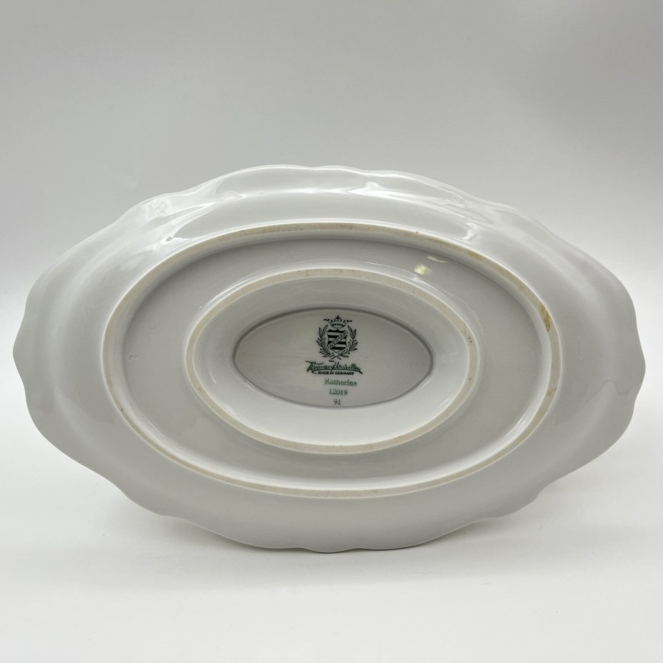 Соусник, украшенный цветочным декором, серия "Katharina", фарфор, золочение, Weimar Porzellan (Веймарский фарфор), ГДР, 1950-1980 гг.