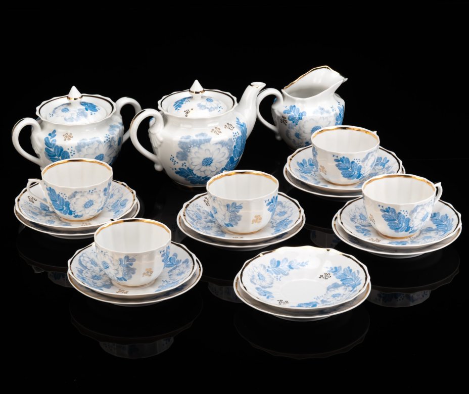 Сервиз чайный "Голубые цветы" на 5 персон (20 предметов), форма "Ампир", фарфор, деколь, золочение, Дмитровский фарфоровый завод (ДФЗ Вербилки), СССР, 1965-1991 гг.
