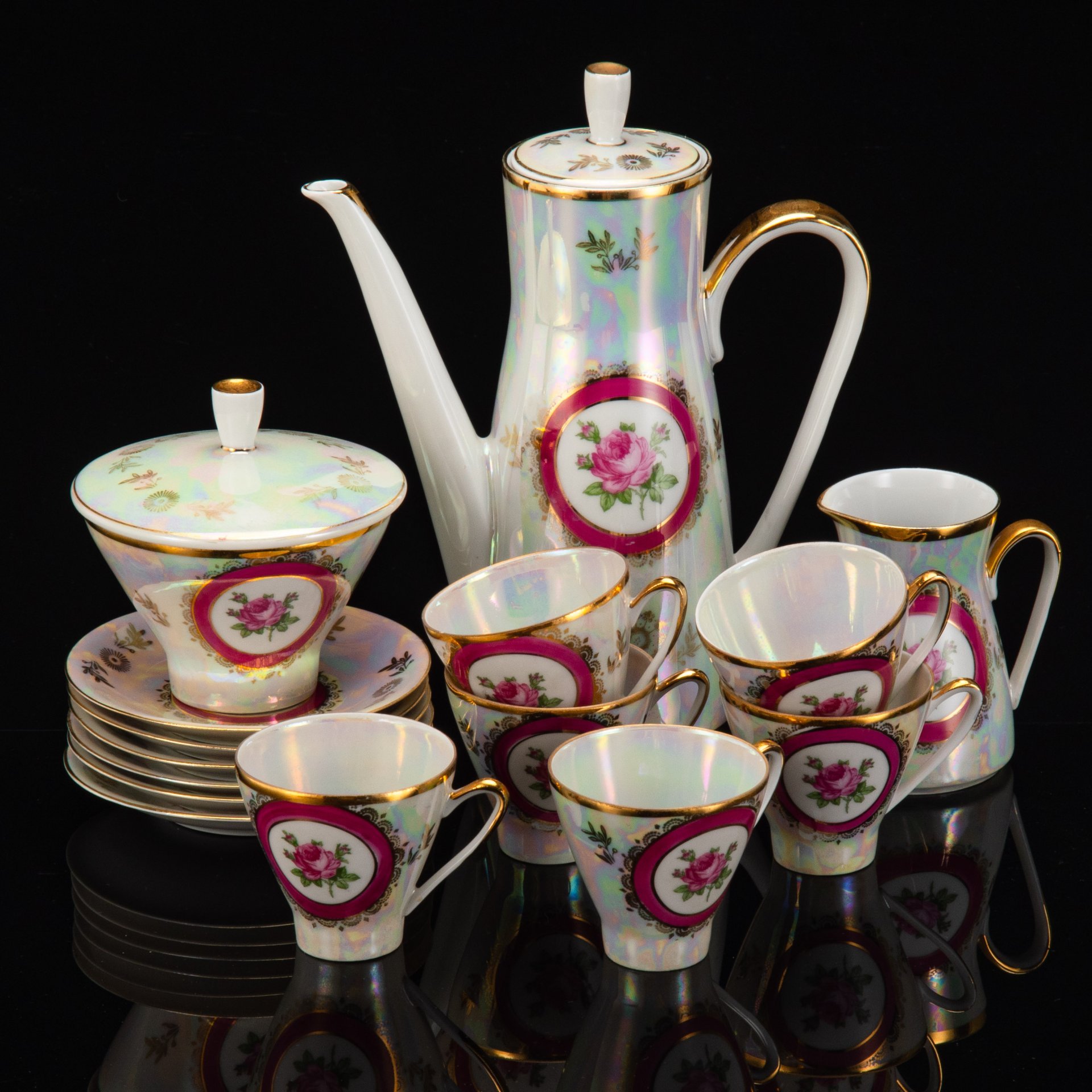 Сервиз кофейный  "Мадонна" на 5 персон (15 предметов), фарфор, люстр, деколь, золочение, Kahla, ГДР, 1967-1987 гг.