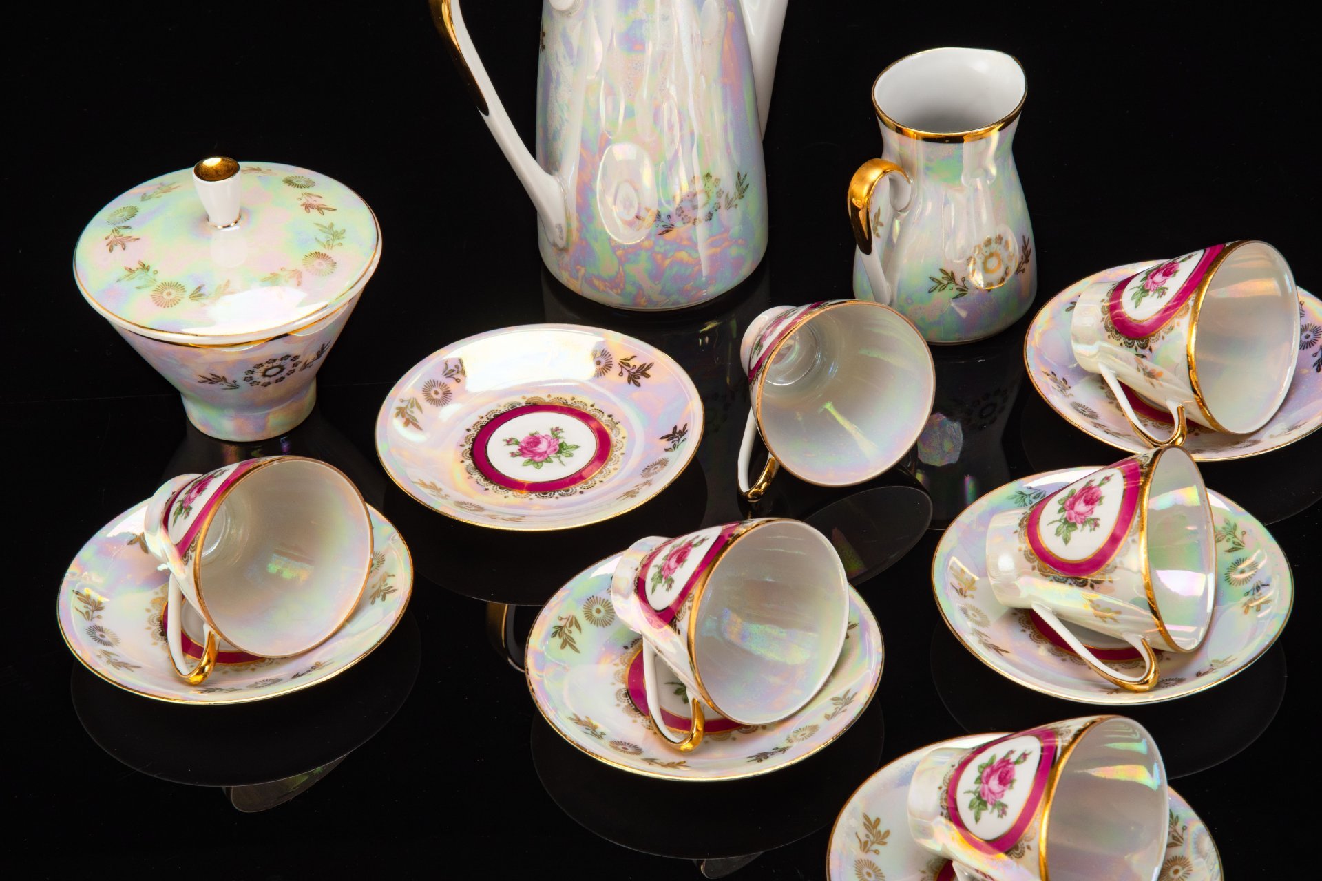 Сервиз кофейный  "Мадонна" на 5 персон (15 предметов), фарфор, люстр, деколь, золочение, Kahla, ГДР, 1967-1987 гг.