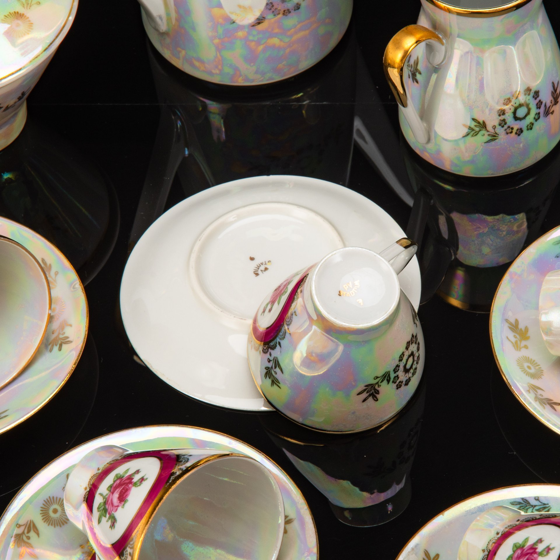 Сервиз кофейный  "Мадонна" на 5 персон (15 предметов), фарфор, люстр, деколь, золочение, Kahla, ГДР, 1967-1987 гг.