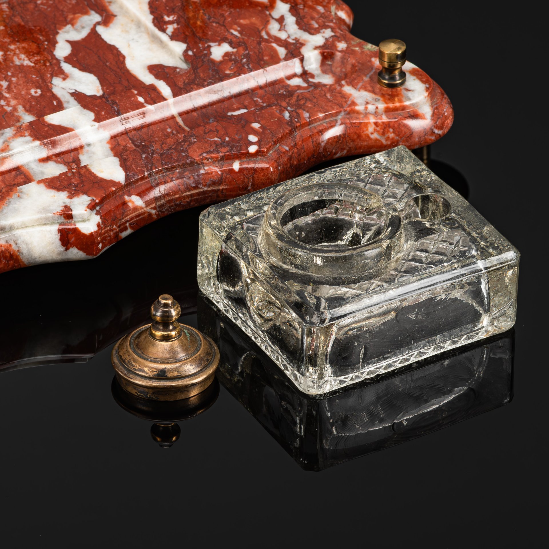Прибор письменный настольный (2 подсвечника, чернильница и подставка), мрамор, латунь, стекло, СССР, 1970-1990 гг.