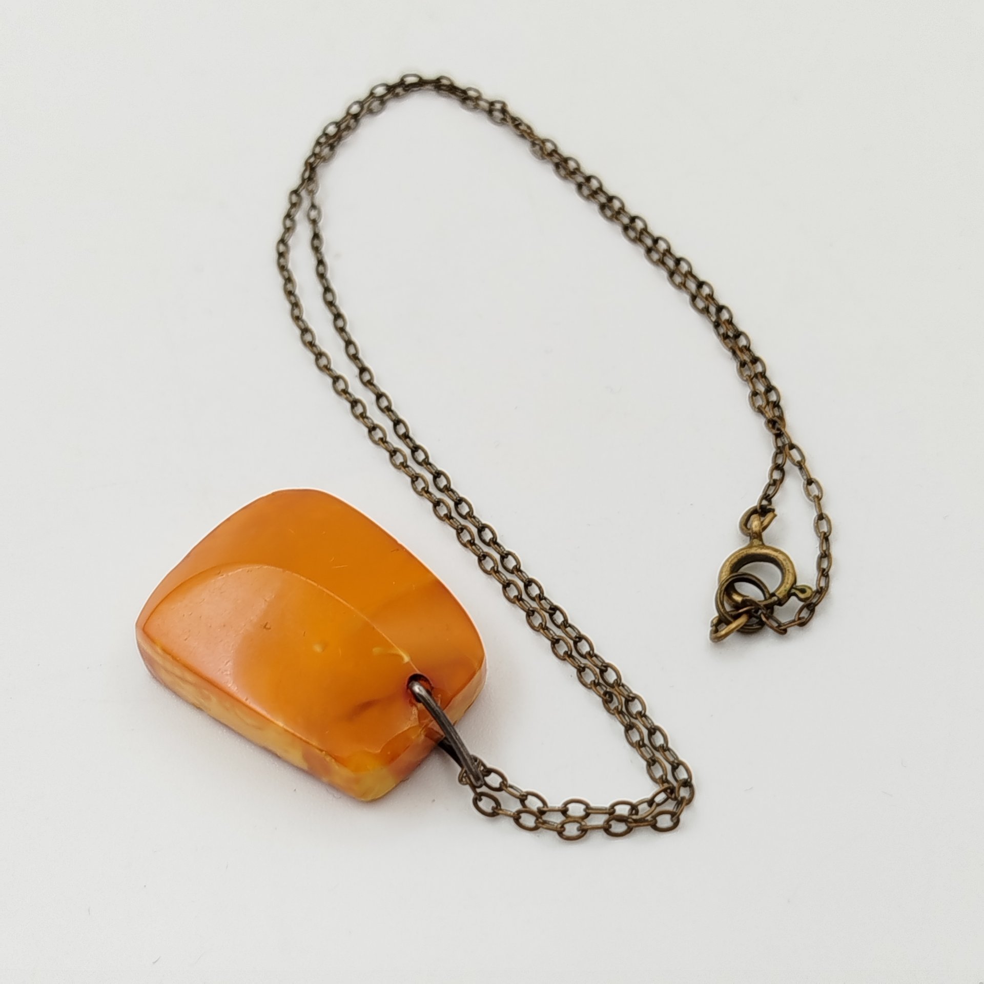 Кулон винтажный на цепочке