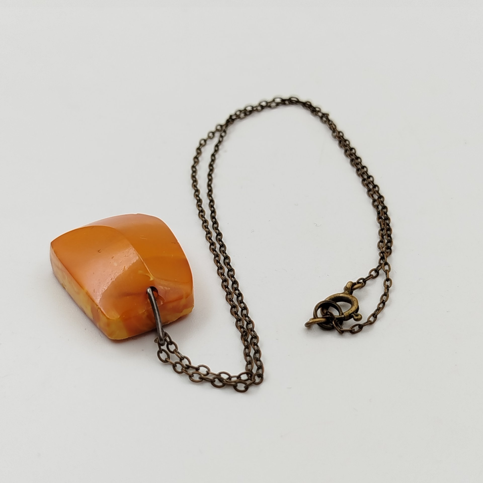 Кулон винтажный на цепочке