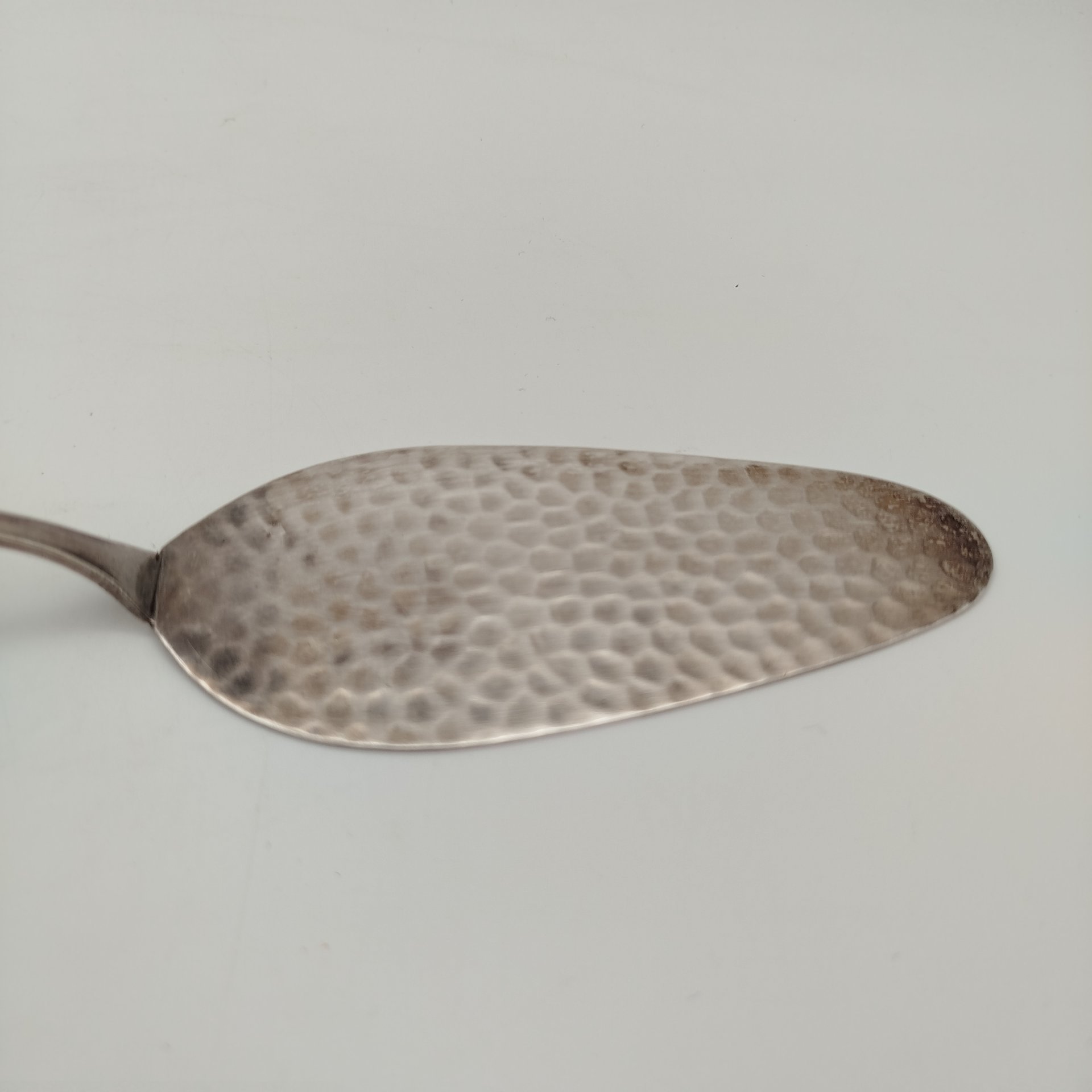 Лопатка для торта, металл, серебрение, чеканка, СССР, 1970-1990 гг.