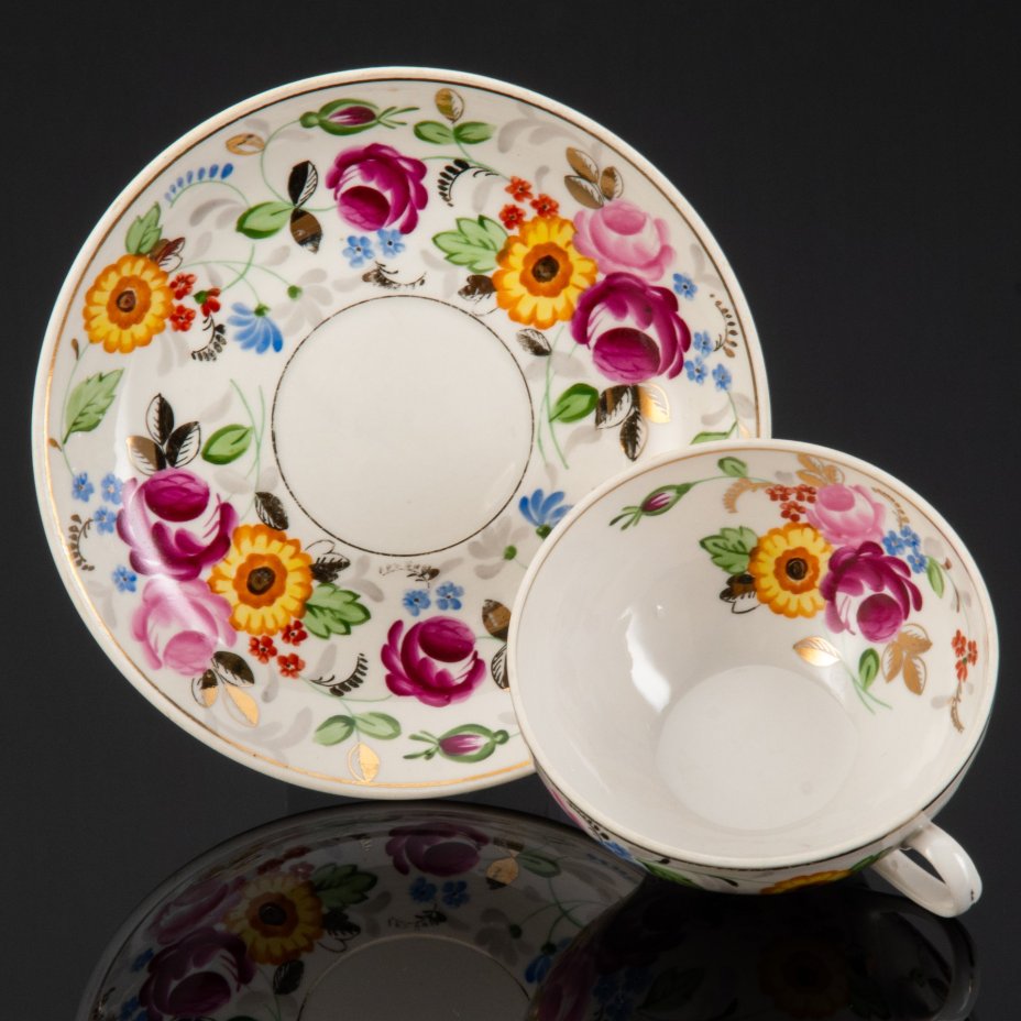 Пара чайная с двусторонним расписным цветочным декором в русском стиле, фарфор, роспись, золочение, Фарфоровый завод «Пролетарий» (Бронница, Мста), СССР, 1953-1958 гг.