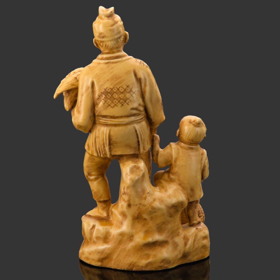 Статуэтка "Рыбалка с бакланом", фаянс, роспись, Япония, 1920-1950 гг.