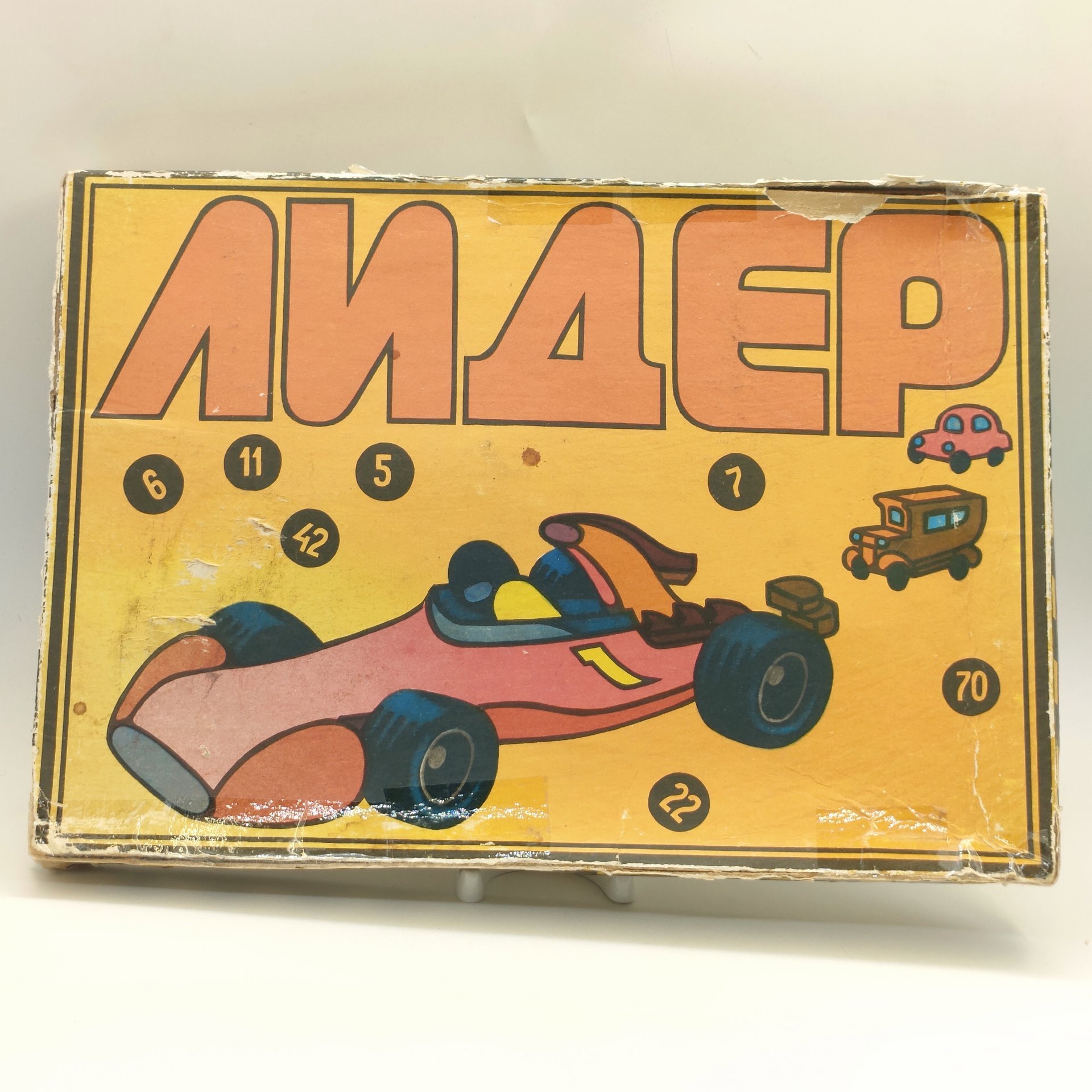 Игра настольная "Лидер" (комплект игр "Лото" и "Шашки") в оригинальной коробке, Московский комбинат игрушек, картон, бумага, печать, пластмасса