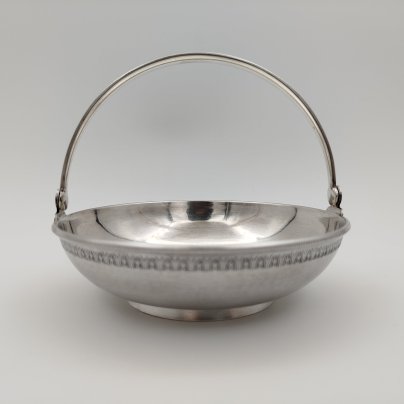Орешница круглой формы с ручкой, мельхиор (медь-никель), Московский завод ювелирных и металлических изделий (МЮЗ)