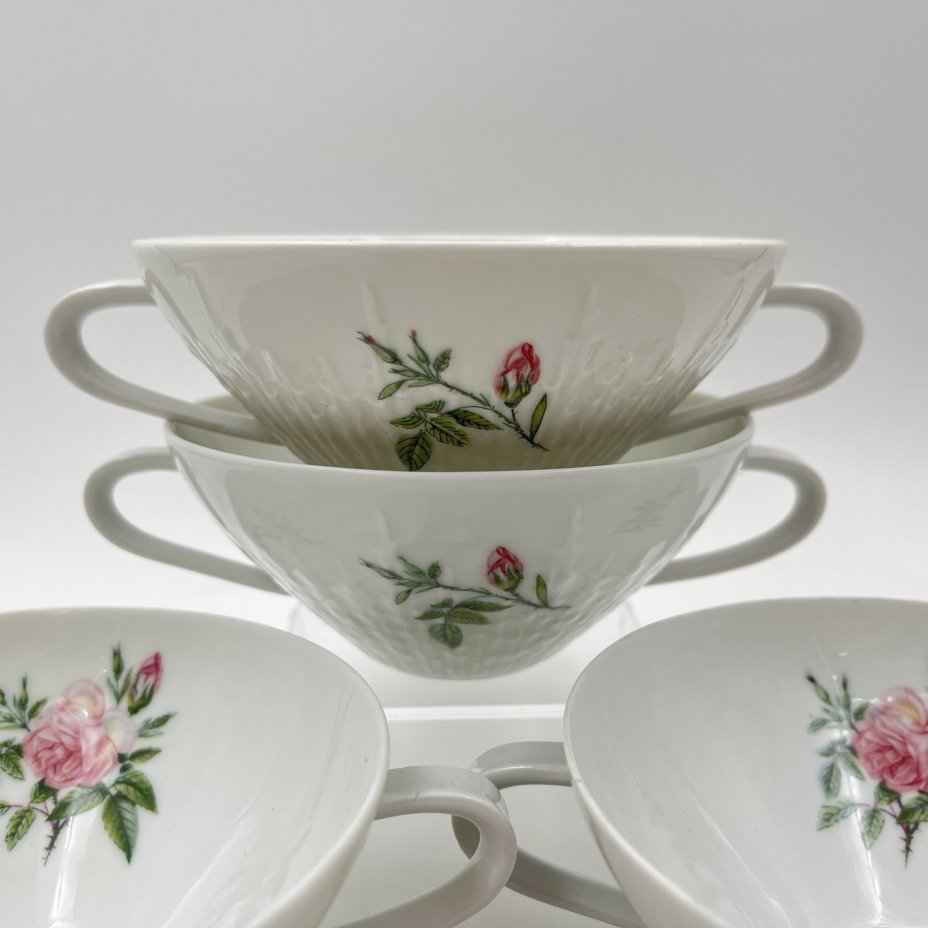 Набор из 4-х чашек для шоколада, декорированых изображением розы, фарфор, деколь, Hutschenreuther (Хутченройтер), Германия, 1939-1964 гг.