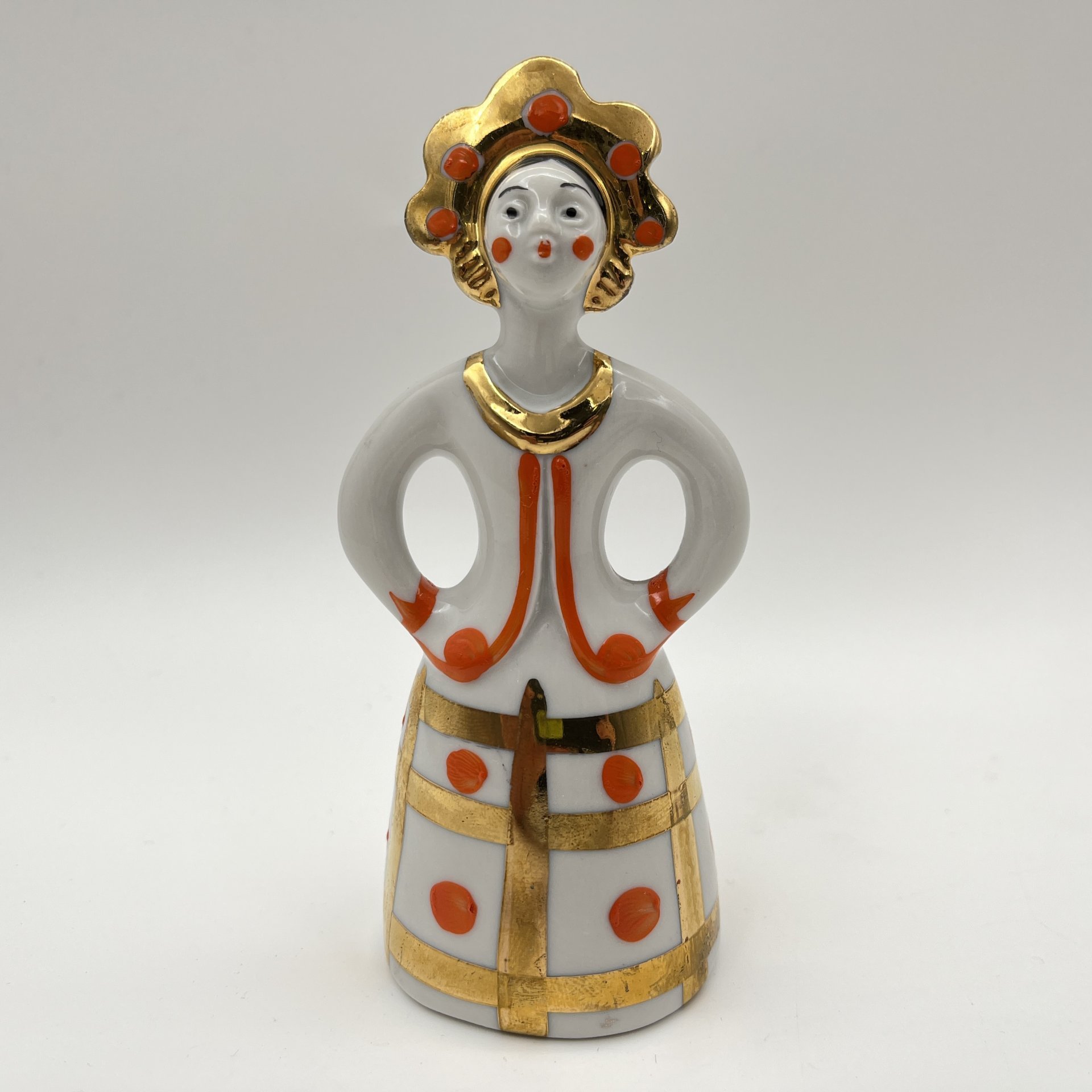 Статуэтка "Матрешка-невеста", фарфор, роспись, золочение, Дулевский фарфоровый завод (Дулёво), СССР, 1968-1991 гг.