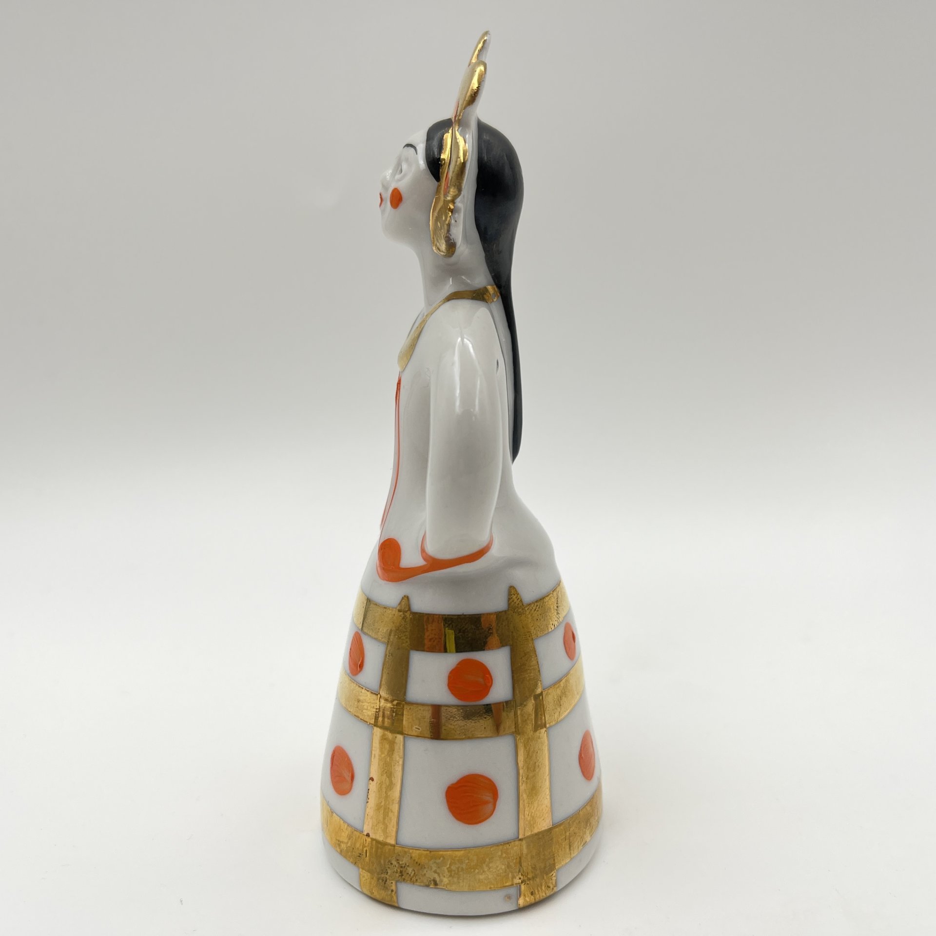 Статуэтка "Матрешка-невеста", фарфор, роспись, золочение, Дулевский фарфоровый завод (Дулёво), СССР, 1968-1991 гг.