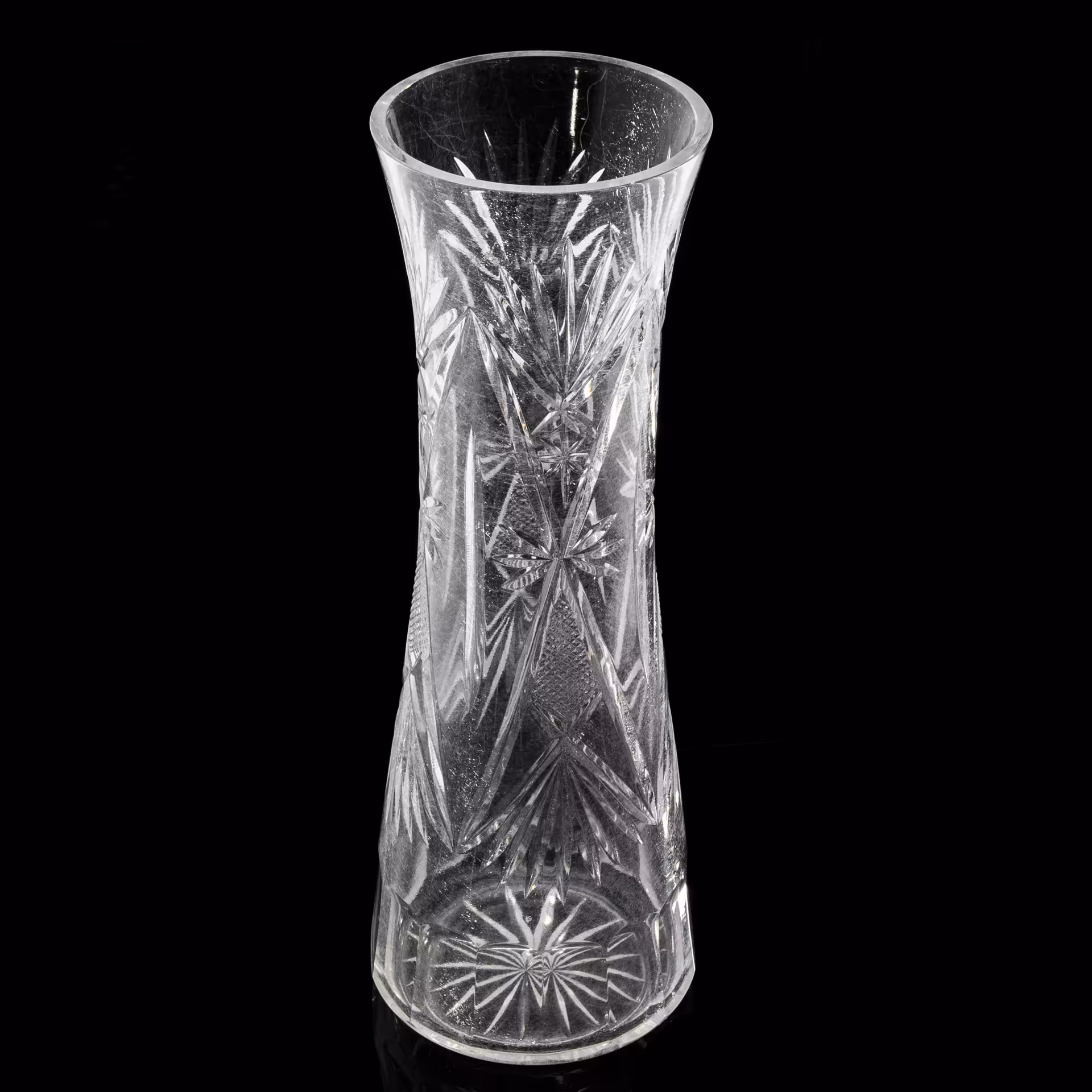Ваза с рельефным декором, стекло, алмазная грань, СССР, 1970-1990 гг.