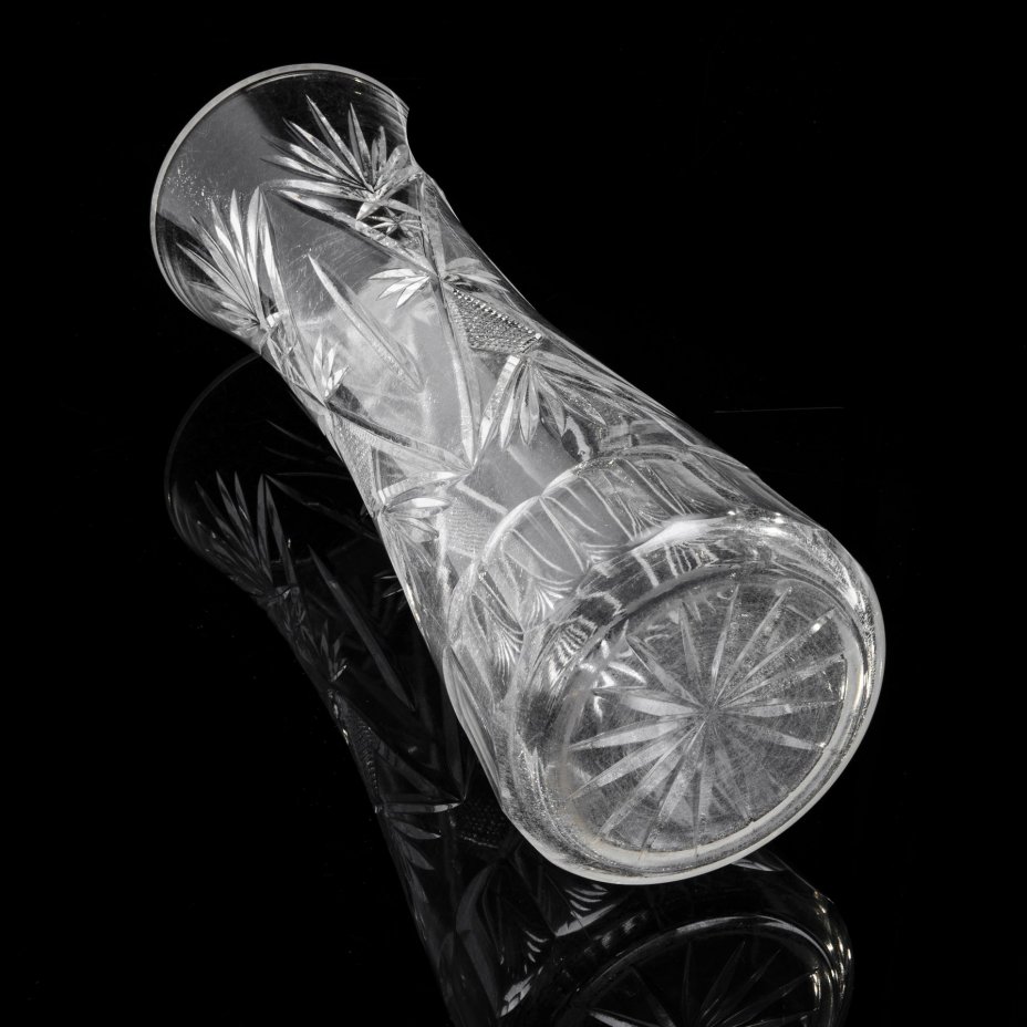 Ваза с рельефным декором, стекло, алмазная грань, СССР, 1970-1990 гг.