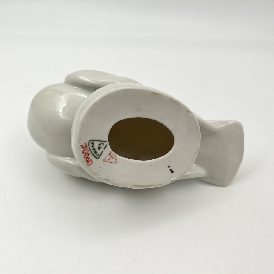 Статуэтка "Голубь", фарфор, роспись, золочение, Турыгинский фарфоровый завод артели «Художественная керамика» (Гжель), СССР, 1950-1960 гг.