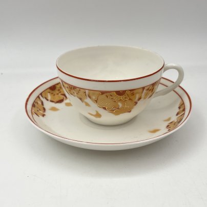 Пара чайная с цветочным декором, фарфор, печать по трафарету, обводка, золочение, Дмитровский фарфоровый завод (ДФЗ Вербилки), СССР, 1946-1950 гг.