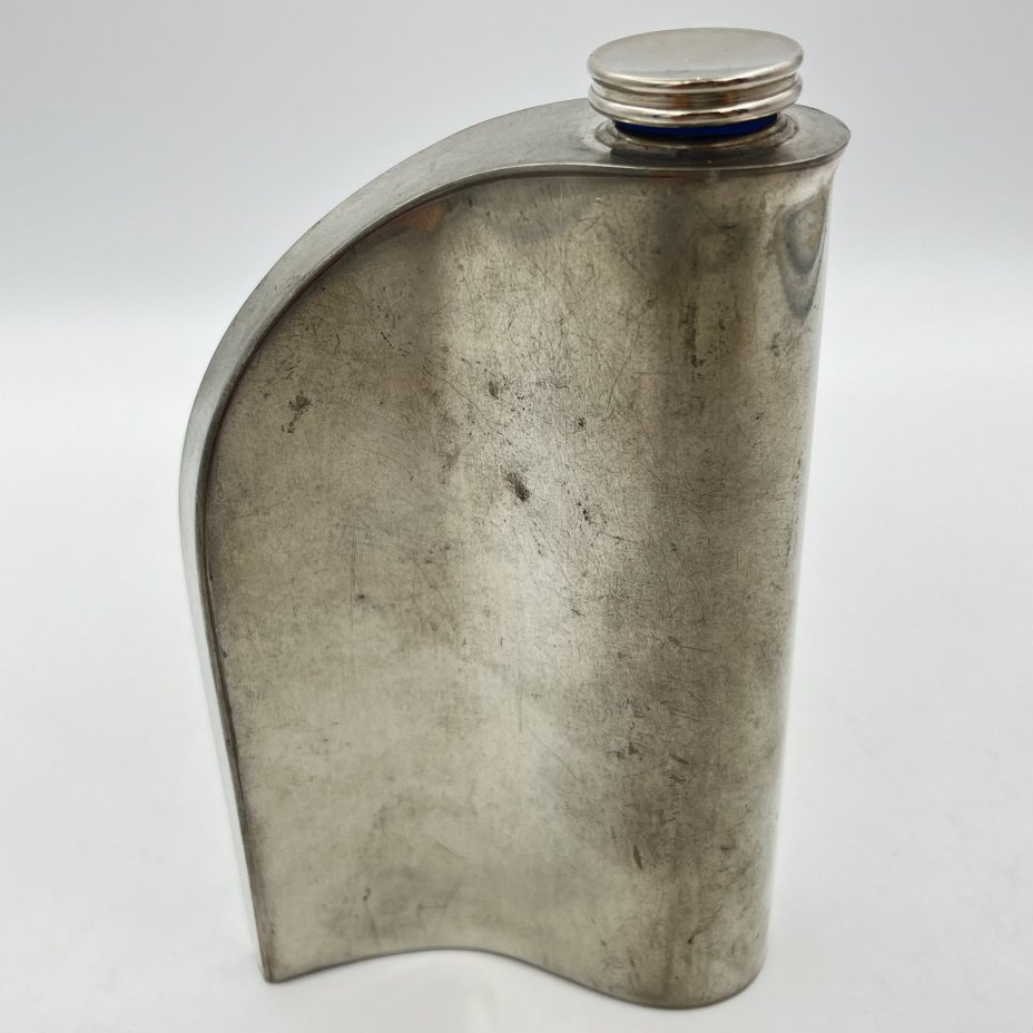 Фляжка "Concorde Ergo Flask", дизайнер Chris Middleton, Sheffield, металл