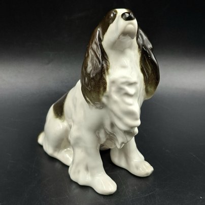 Статуэтка "Спаниель", скульптор П.П. Веселов, фарфор, роспись, Ленинградский фарфоровый завод (ЛФЗ), СССР, 1989-2001 гг.