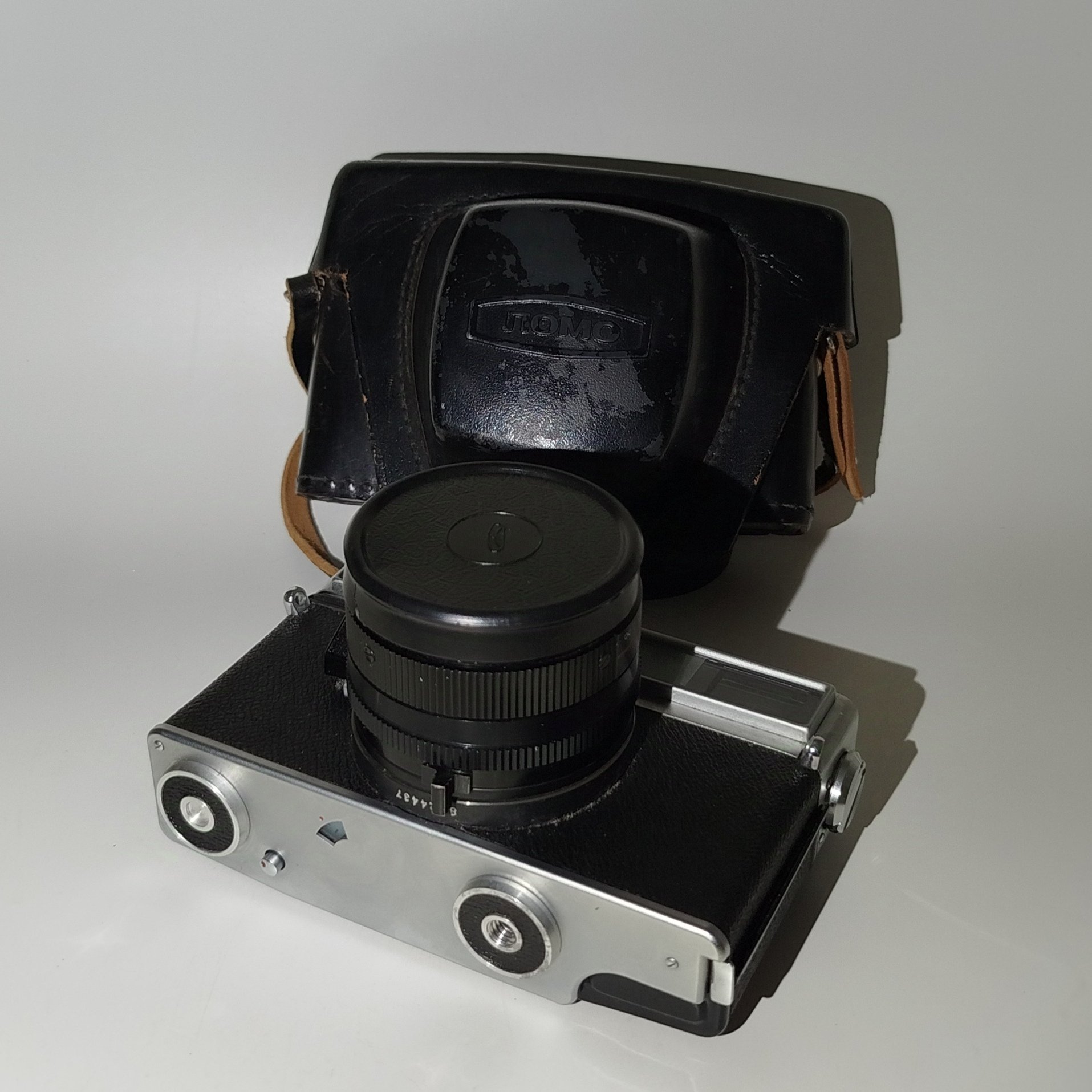 Фотоаппарат "Сокол-2" с объективом "Индустар-70" в оригинальном кофре, ЛОМО (Ленинградское оптико-механическое объединение)