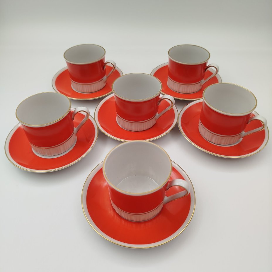 Сервиз кофейный в красно-белой гамме на 6 персон (15 предметов), фарфор, крытье, золочение, Kahla, ГДР, 1960-1990 гг.
