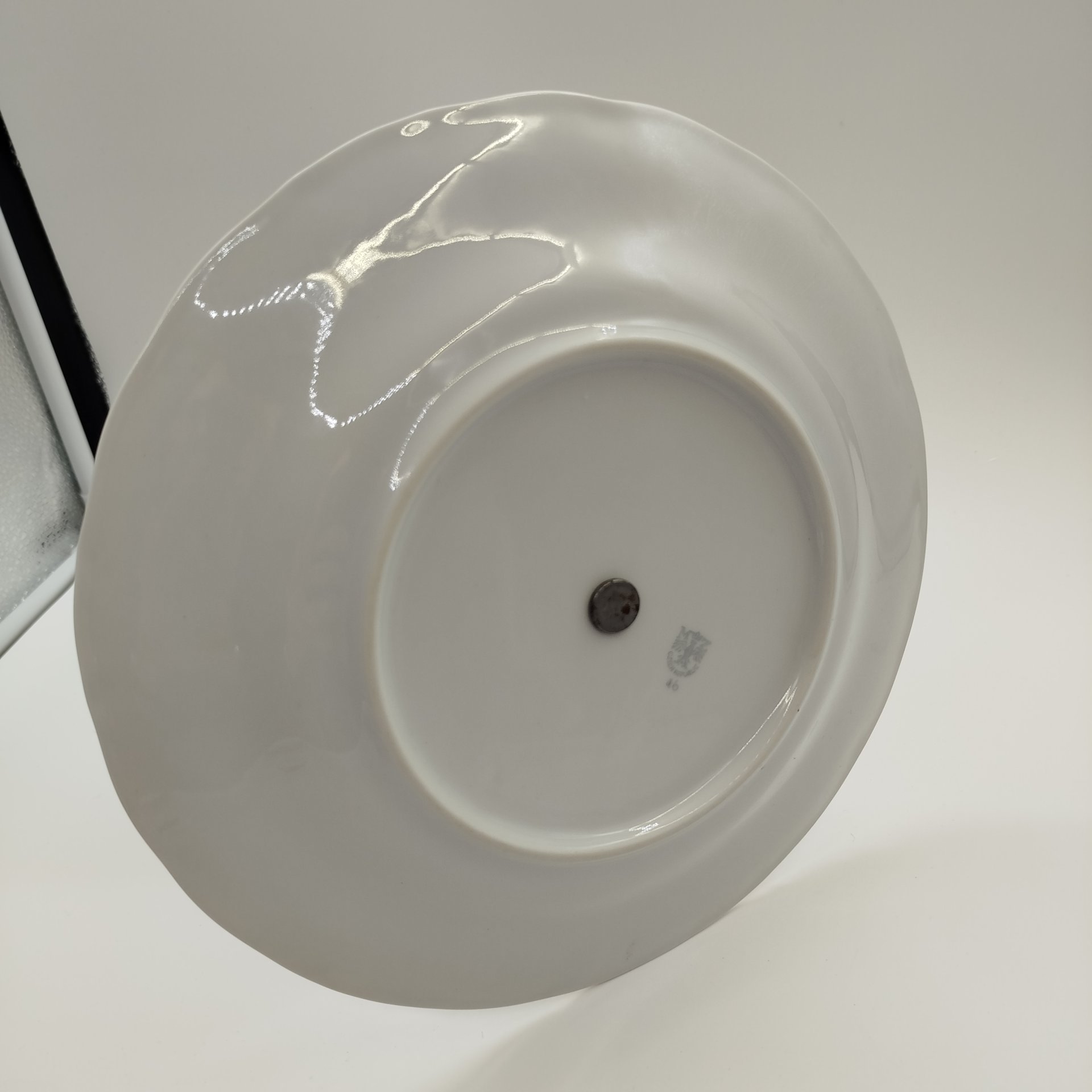 Конфетница - этажерка трехъярусная с фигурным кантом, фарфор, пластик, золочение, Moritz Zdekauer (MZ), Чехословакия, 1945-1970 гг.