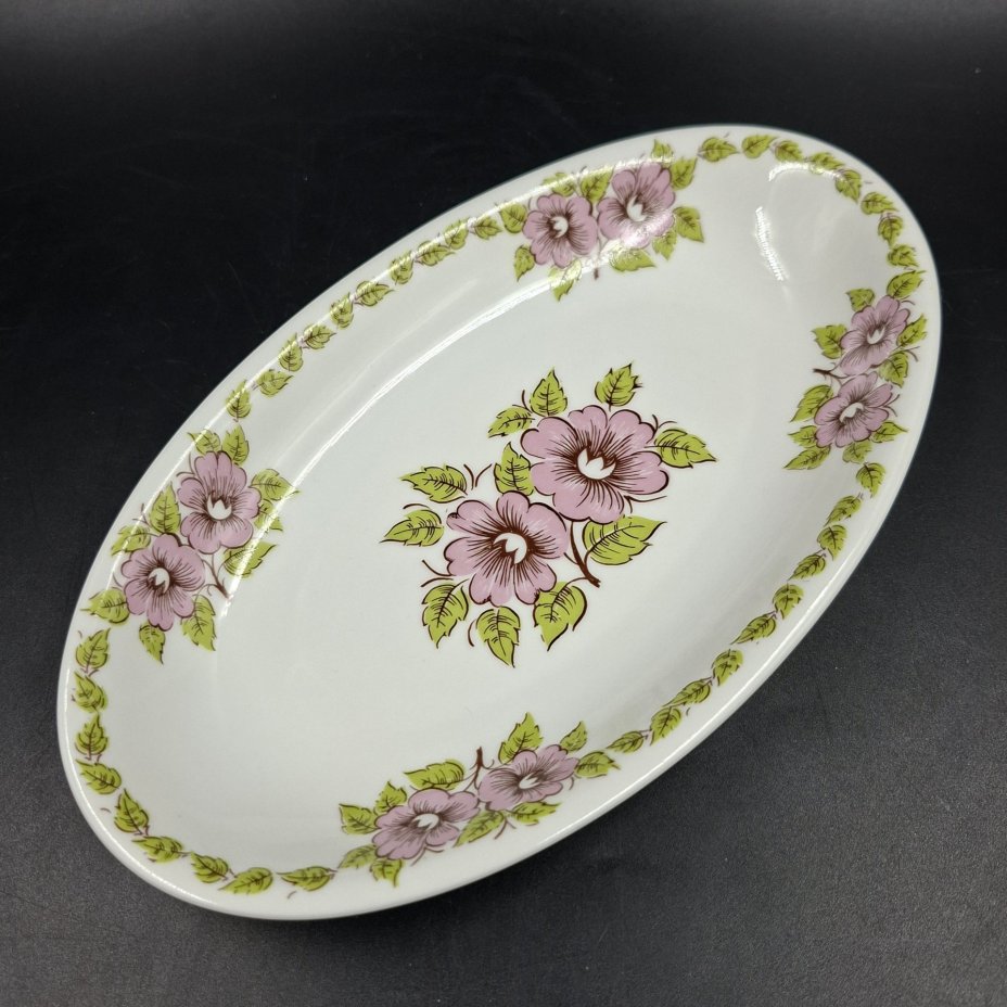 Селёдочница с цветочным декором в розово-зеленой гамме, фарфор, печать, Epiag Royal Czechoslovakia, Чехословакия, 1970-1990 гг.