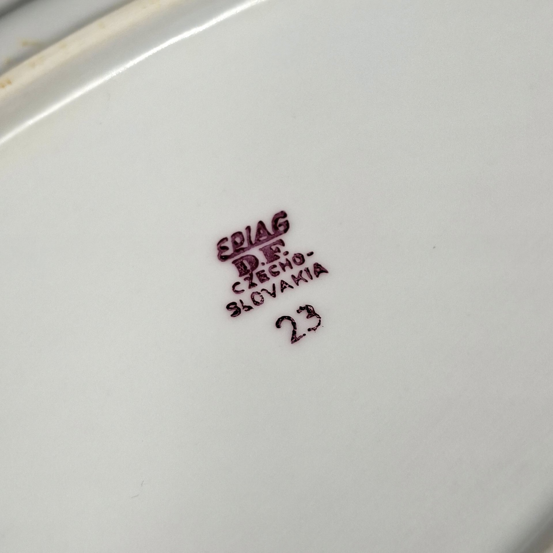 Селёдочница с цветочным декором в розово-зеленой гамме, фарфор, печать, Epiag Royal Czechoslovakia, Чехословакия, 1970-1990 гг.