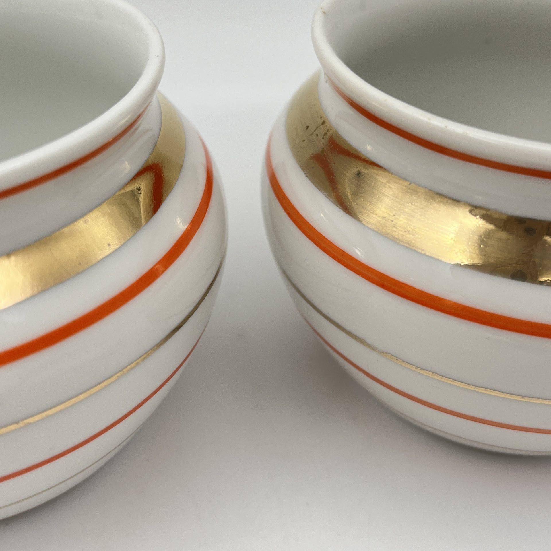 Набор из двух миниатюрных ваз "Радиоволны", фарфор, золочение, Дмитровский фарфоровый завод (ДФЗ Вербилки), СССР, 1954-1970 гг.