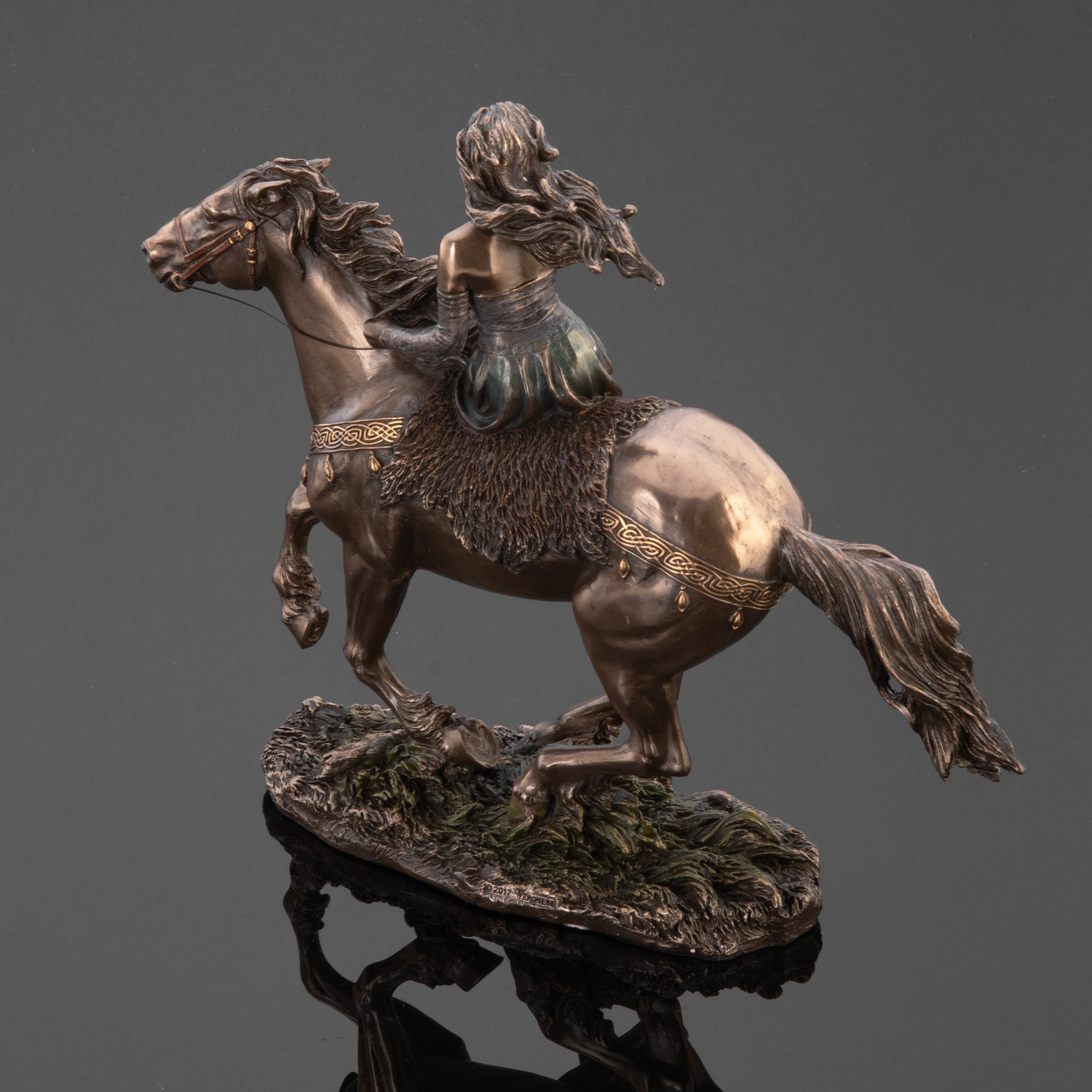 Статуэтка "Рианнон - богиня лошадей" Veronese, полистоун, Тайвань, 2023 г.