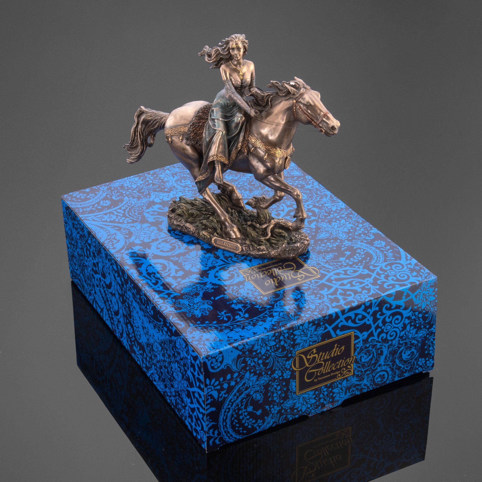 Статуэтка "Рианнон - богиня лошадей" Veronese, полистоун, Тайвань, 2023 г.