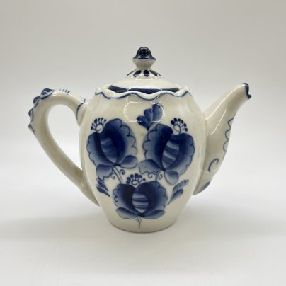 Чайник заварочный с цветочным декором, фарфор, роспись, Объединение «Гжель», СССР, 1972-1985 гг.